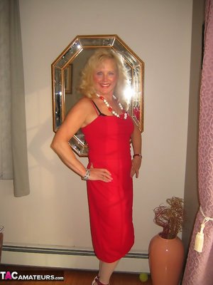 TAC Amateurs picture collection featuring Ruth in sex scene