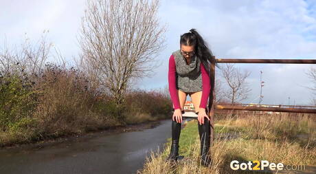 Got 2 Pee are proud to present you with a free photos featuring Esperansa in watersport porn