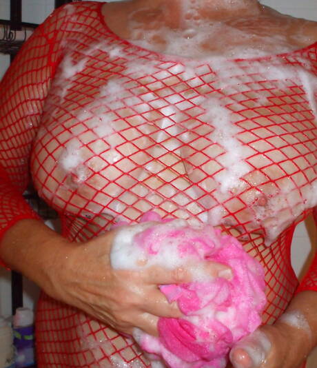 TAC Amateurs invite you to explore a free photos with Busty Bliss in work with hand on cock